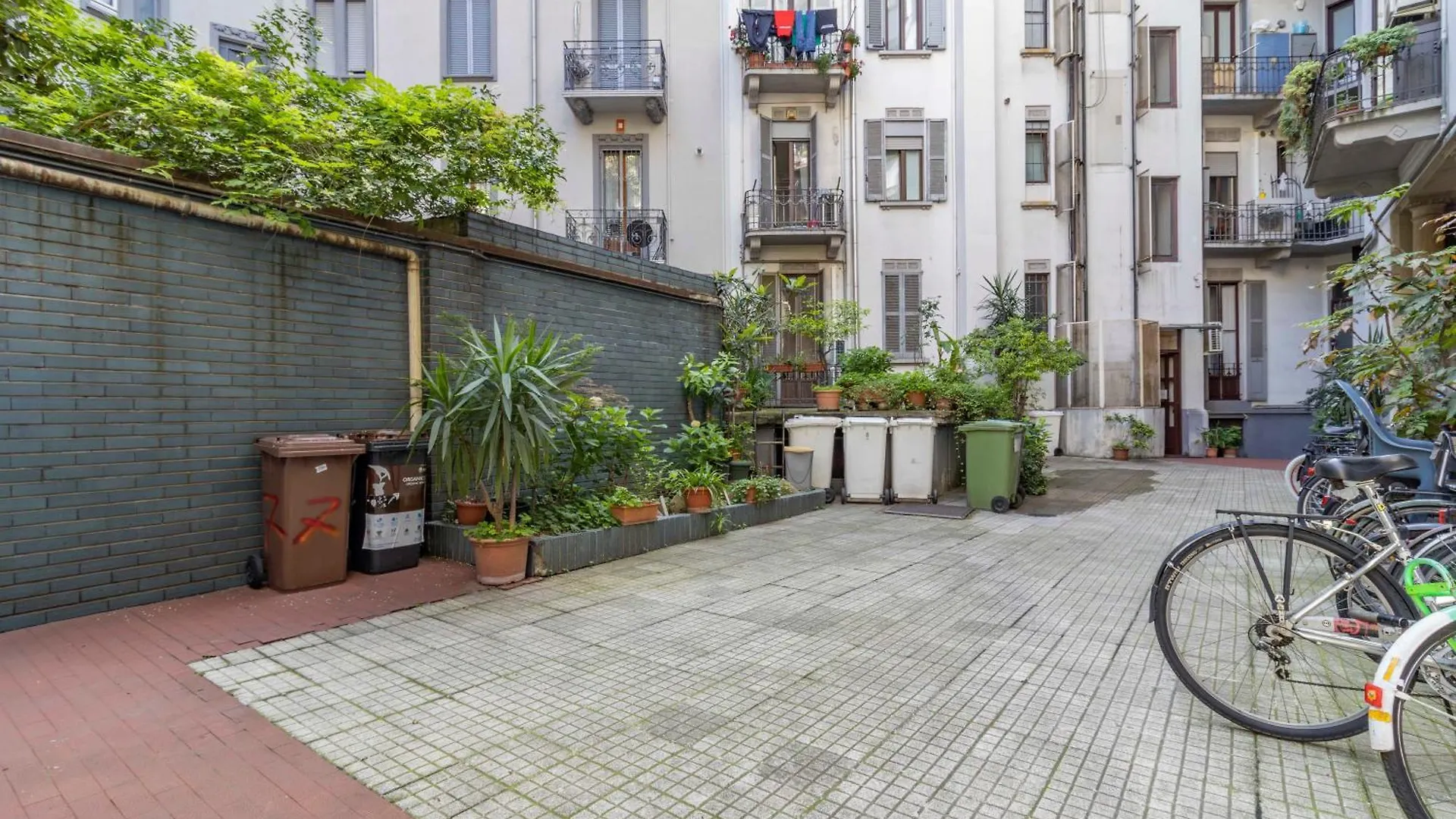 Stradivarius House - Carozzi Apartments Μιλάνο