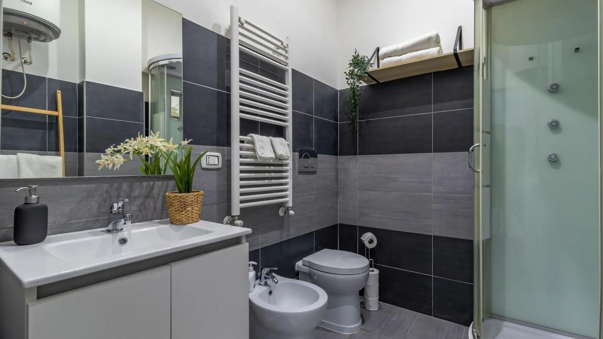 Stradivarius House - Carozzi Apartments Milan